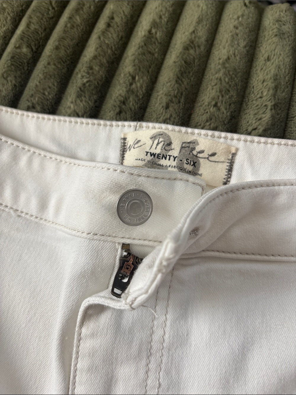 Free People White Bell Bottomed Jeans - Picture 3 of 3